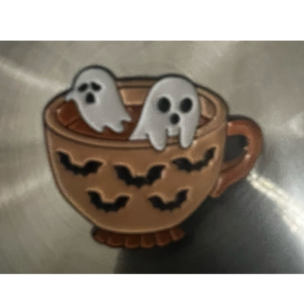 $3 HALLOWEEN PIN/BROOCH. ENAMEL/METAL. NEW. $3 WITH ANY $10 ORDER OR MORE - Picture 3 of 16